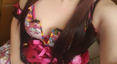 Yours Trulyy xxx pornstar img