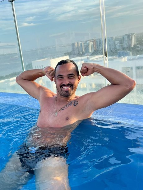 23cmcalienteardiente_ art model img