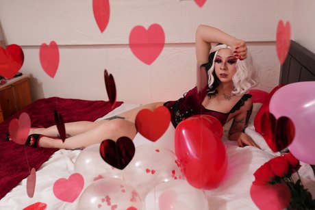 Little Hobbit in the wild pornstar nice pic