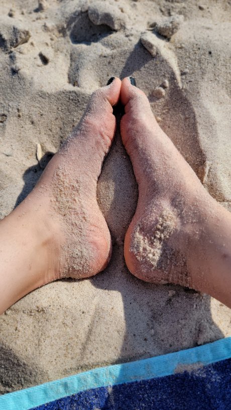 PeachMilkers star exclusive photo