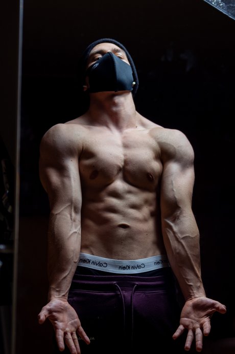 VibezzSlow art actress gallery