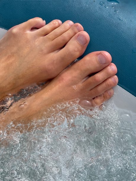 Robyn G star sexy pic