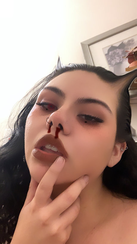 _POUTY PRINCESS_ naked pornstar images