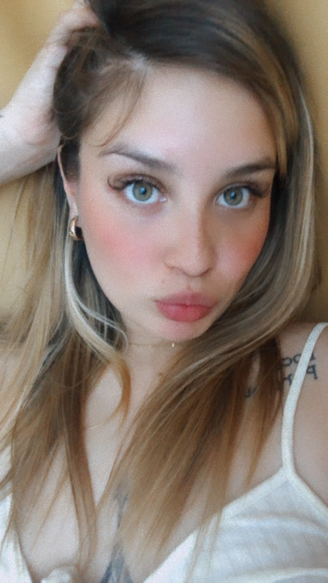 Ludmiiiiiiluuu high quality pornstar pictures