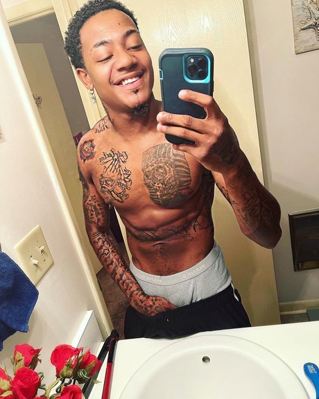 ZayWay pretty pornstar img