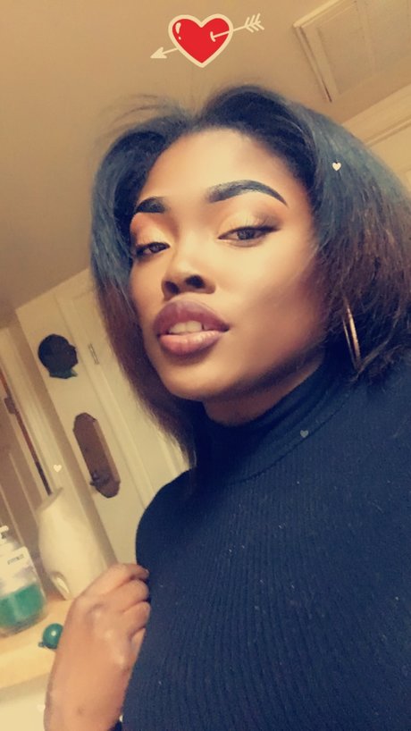 Mrs Go Get It nice model img