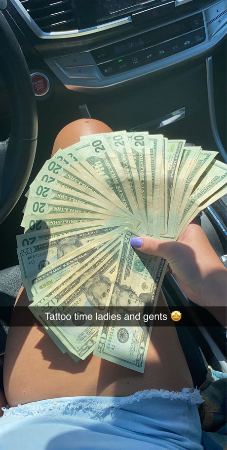 Julia Beniot hot star images