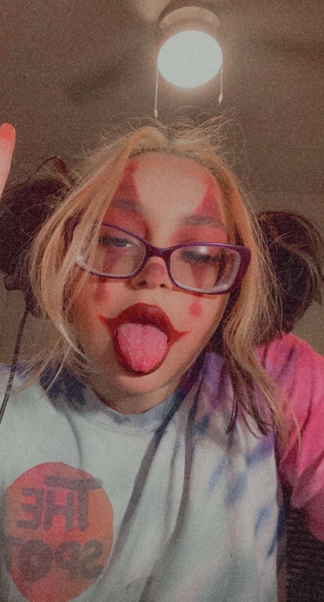 Luna lovewild model top gallery