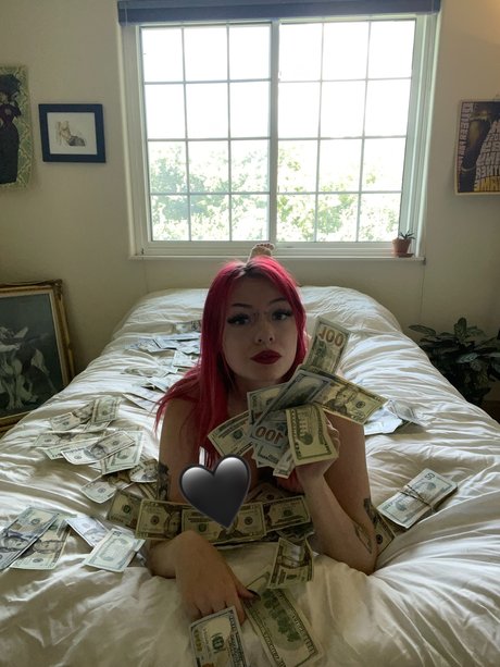 Deity Crisco star erotic photos