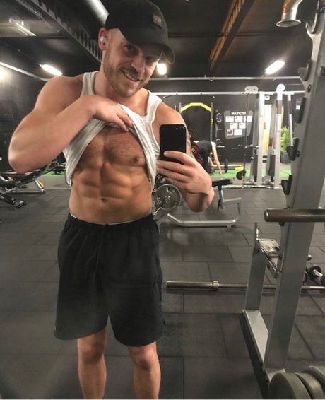 Tommyboy962 model free picture