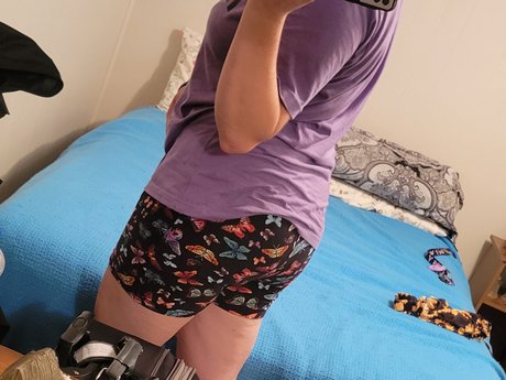 Nikie nude star pics