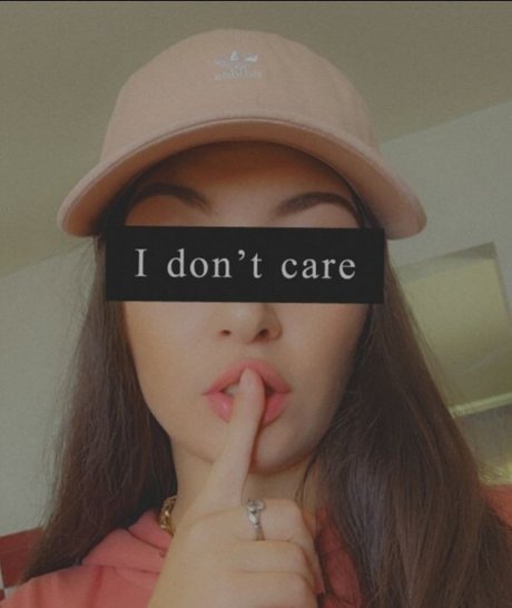 Dot s Exclusive hot actress photo