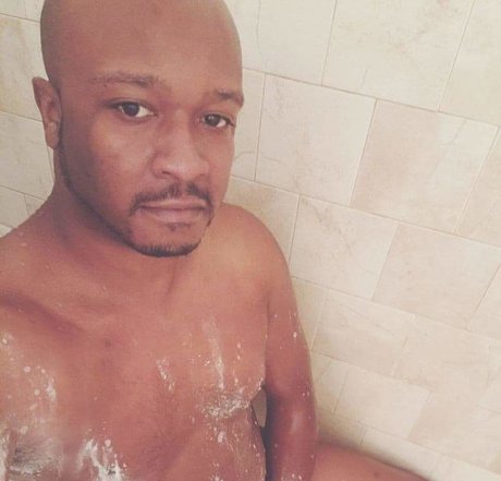 Raisin6t9 hot pornstar photo