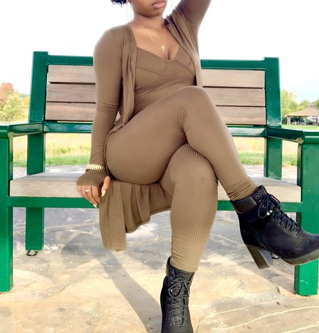 Rah pornographic model gallery