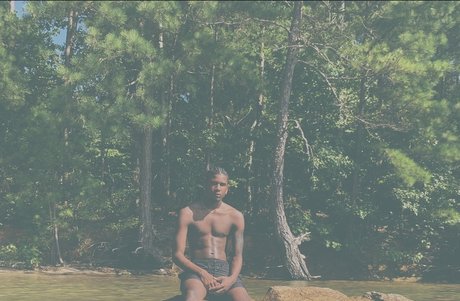 Slim BREEZY high quality pornstar picture