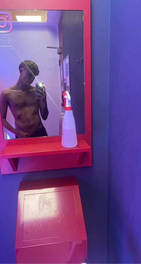 Joshy Payne model high quality images