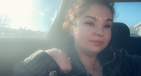 Elle Naomi free star pic