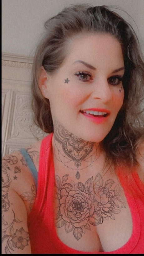 Real Psychic star exclusive pics