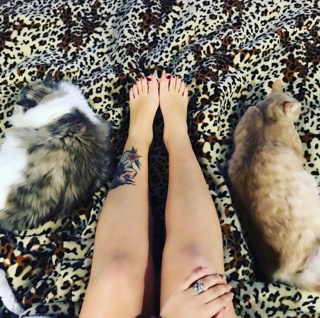 Piedolina pornstar high quality images