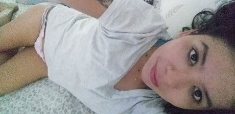 Deby Cute naked model picture