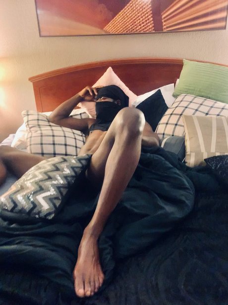 Hatian Pipe star nude pics