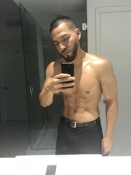 Henry Ortiz star hot pic