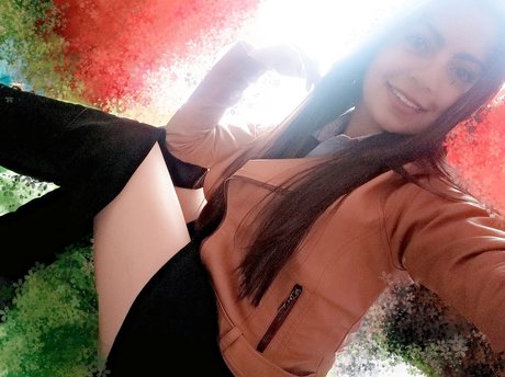 Karen Benavides star hd image