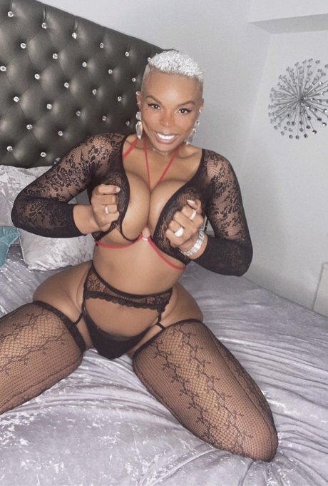 THE Real TRANS POCAHONTAS XxL free model picture