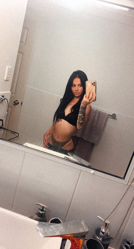 Phoebee 69 star hot galleries