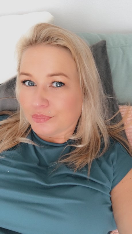 Chrisi sex model photos