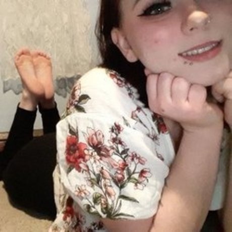 Queen Candace model beautiful pics