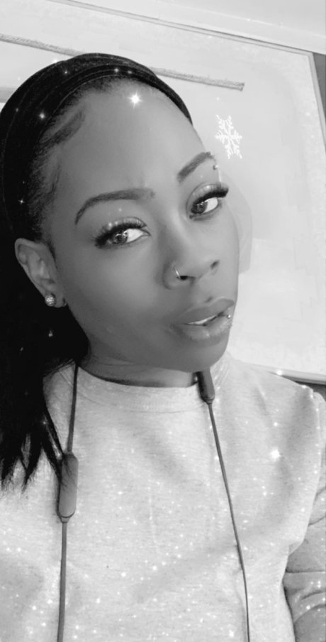 Golden Queen pornstar hd pic