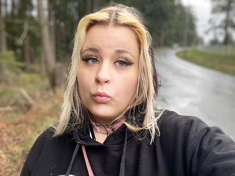 Luna 3 0 art actress picture