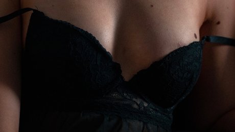 Rae Walker erotic model image