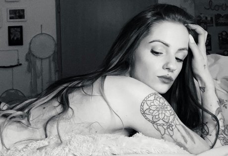 Sabriiina Gr star hd pics