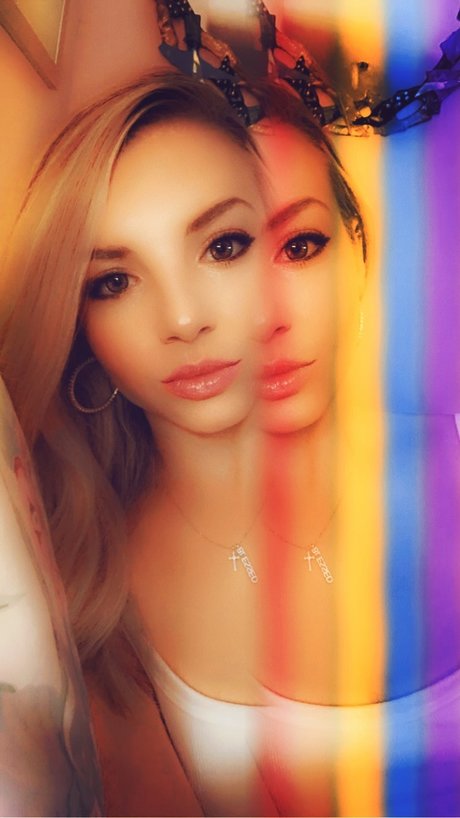 _Too Lovely La_ star naked galleries