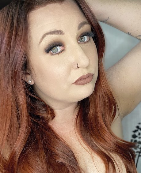 Tiffany Gold exclusive model photo