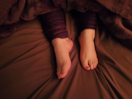 Tiny Toes pornstar xxx archive