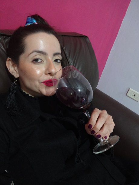 Leslie Grimoldi star high quality pictures