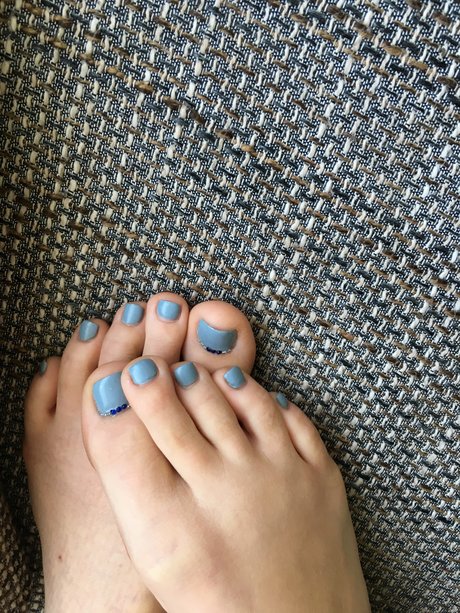 Some shy toes perfect star images