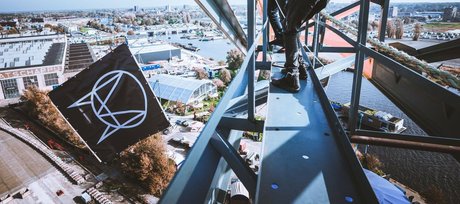 Mariano Carretero naked star img