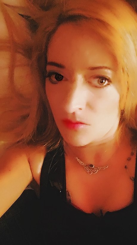 Colette Blue star free photos