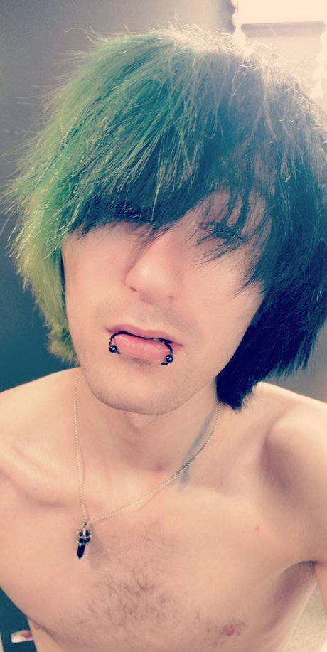 John0tron22 pretty model photos