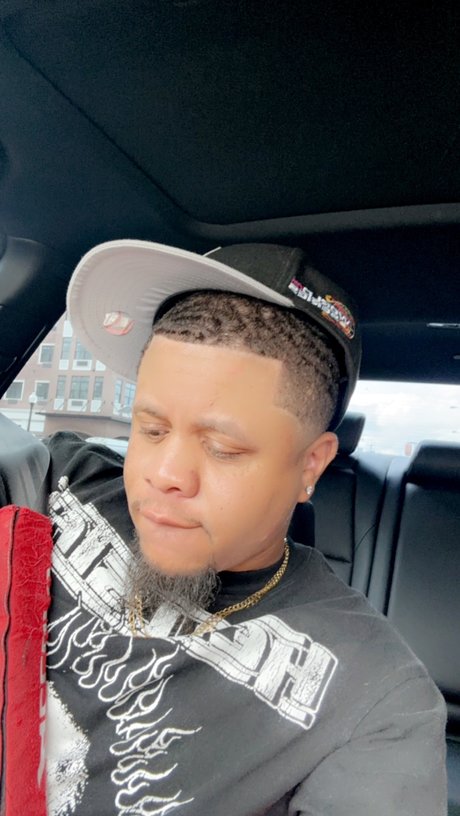 Papi Champu model nude pic