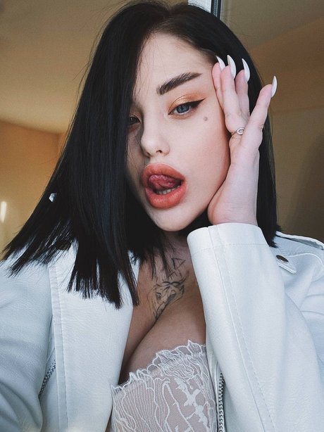 Trisha Star_ hd star pictures