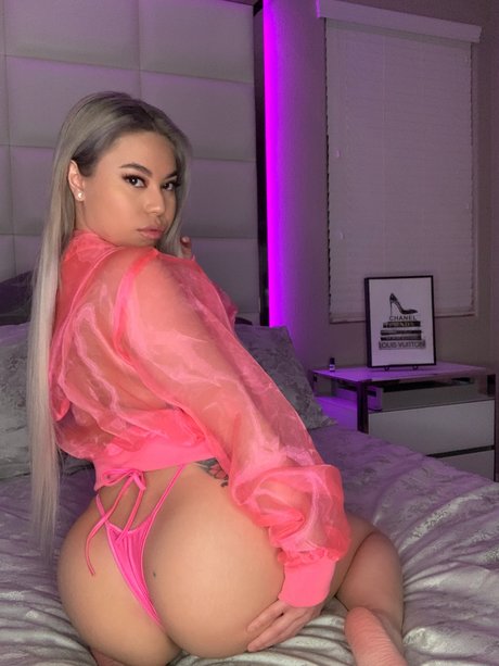 Valerie Dawn free model gallery