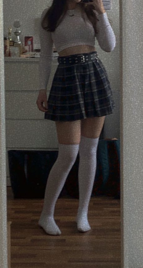 Valkitten nude model pictures