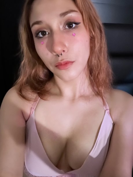 Touka Kirishima nude model pictures