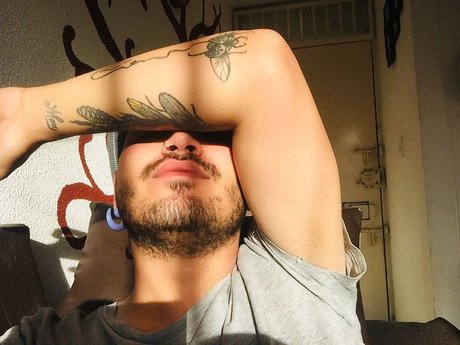 Mauricio Hil pornstar nude images