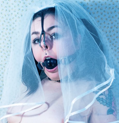 Virginia Dentata model adult pics